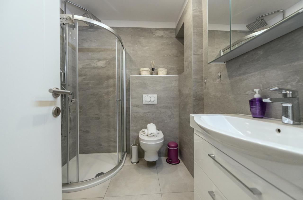 Luxury Apartment Purple Summer Sea View Makarska Eksteriør billede