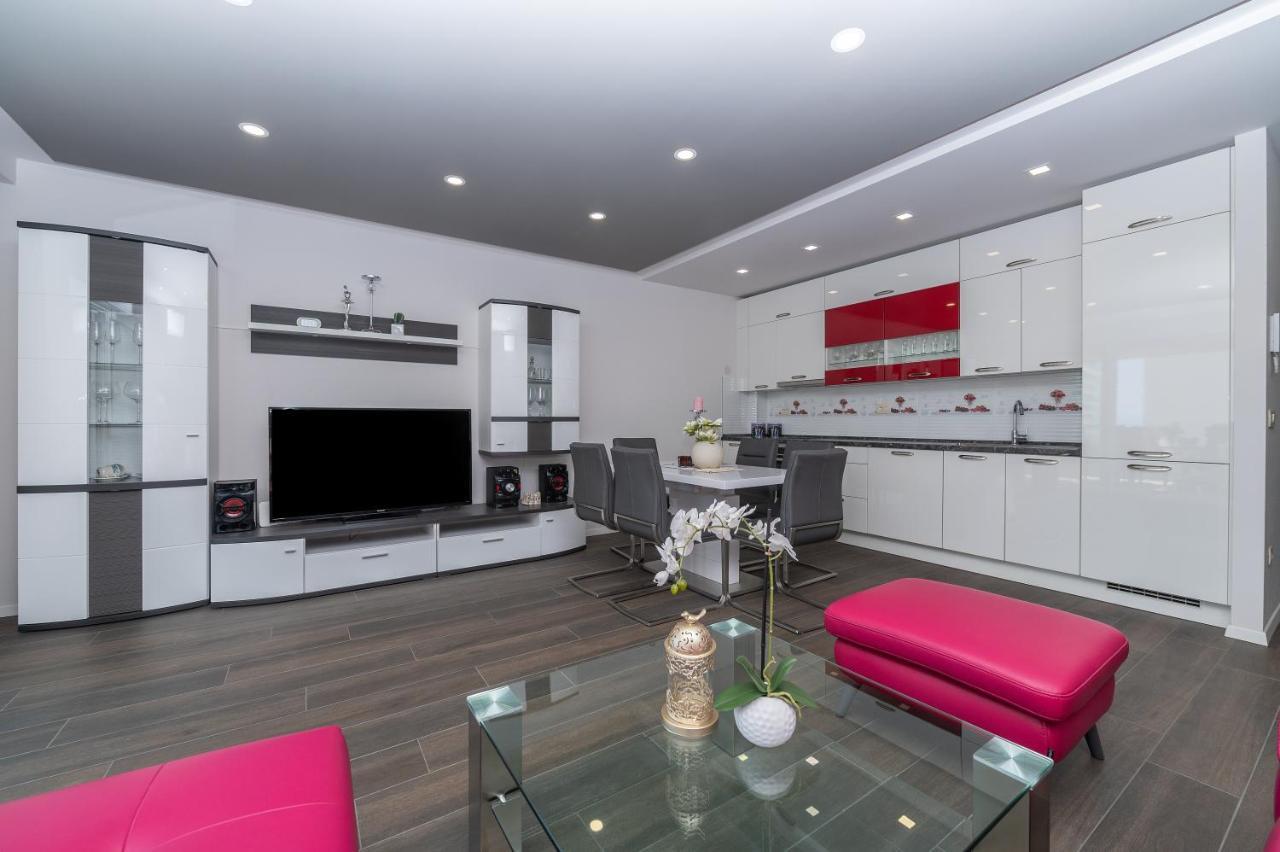 Luxury Apartment Purple Summer Sea View Makarska Eksteriør billede