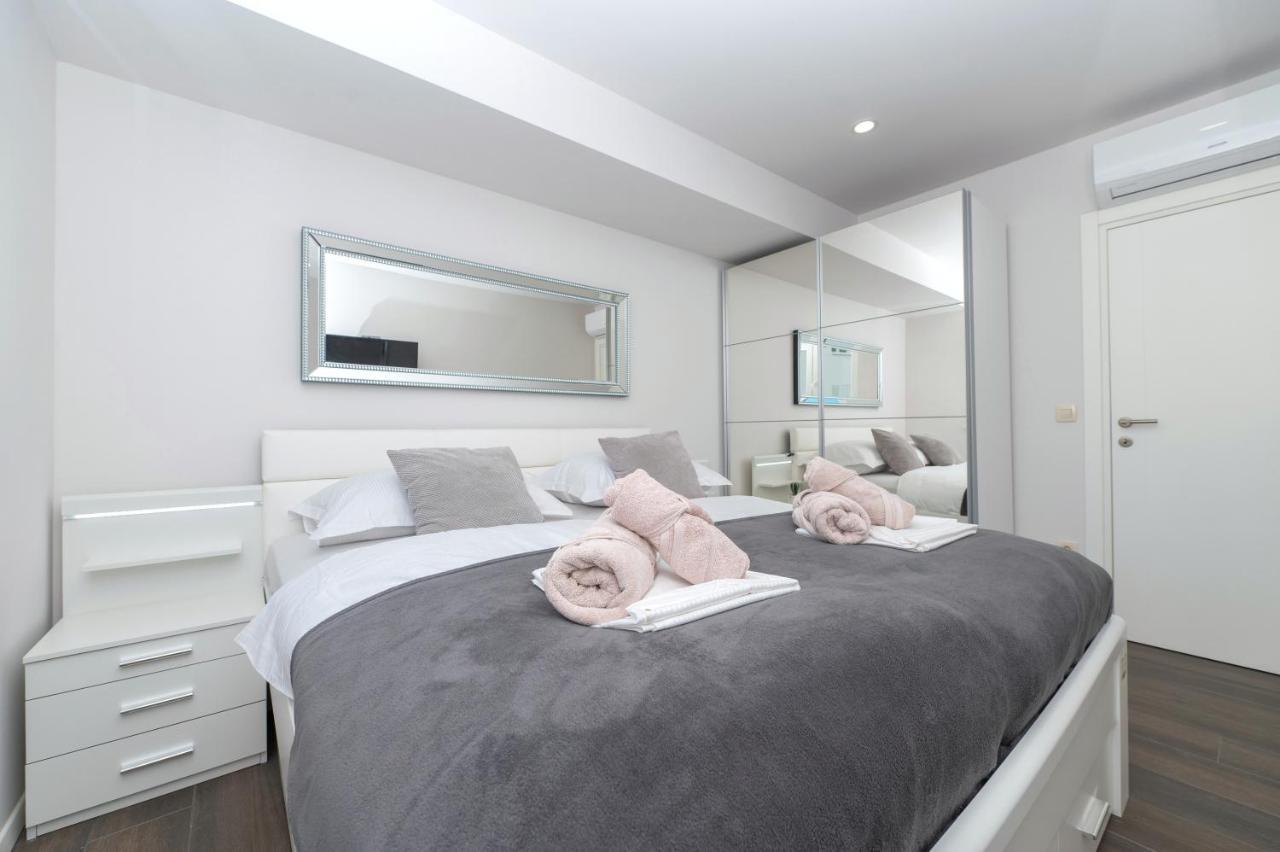 Luxury Apartment Purple Summer Sea View Makarska Eksteriør billede